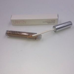 *Laritzy Cosmetics Liquid Beam